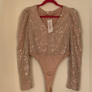 LA ROSE body/Panti, Beige/Gold Sequins. Size Large, long Sleeve, BNWT.
